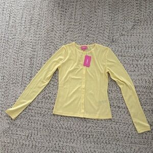 WITH TAGS, NEVER WORN. Yellow Button-Up Top